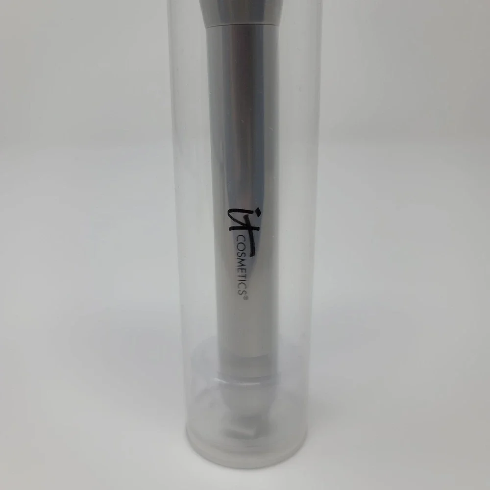 IT Cosmetics CC+ Angled Buffing Foundation Makeup Brush Silver Handle New Sealed